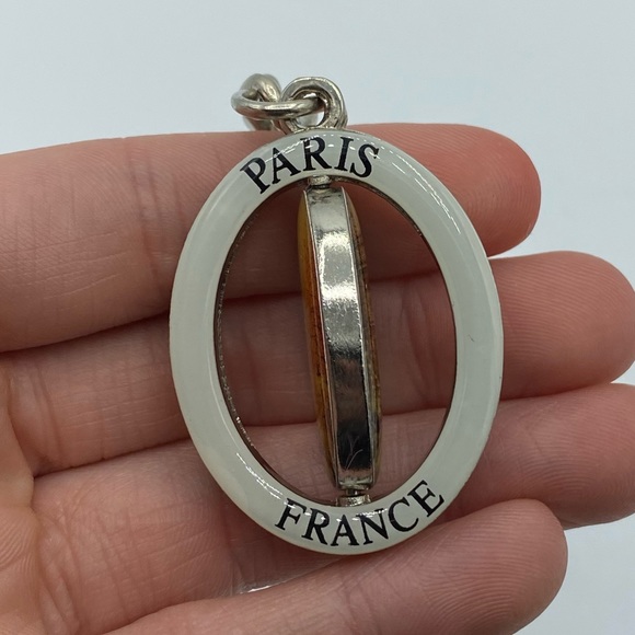 Paris France Silver Spinning Keychain - Picture 4 of 6